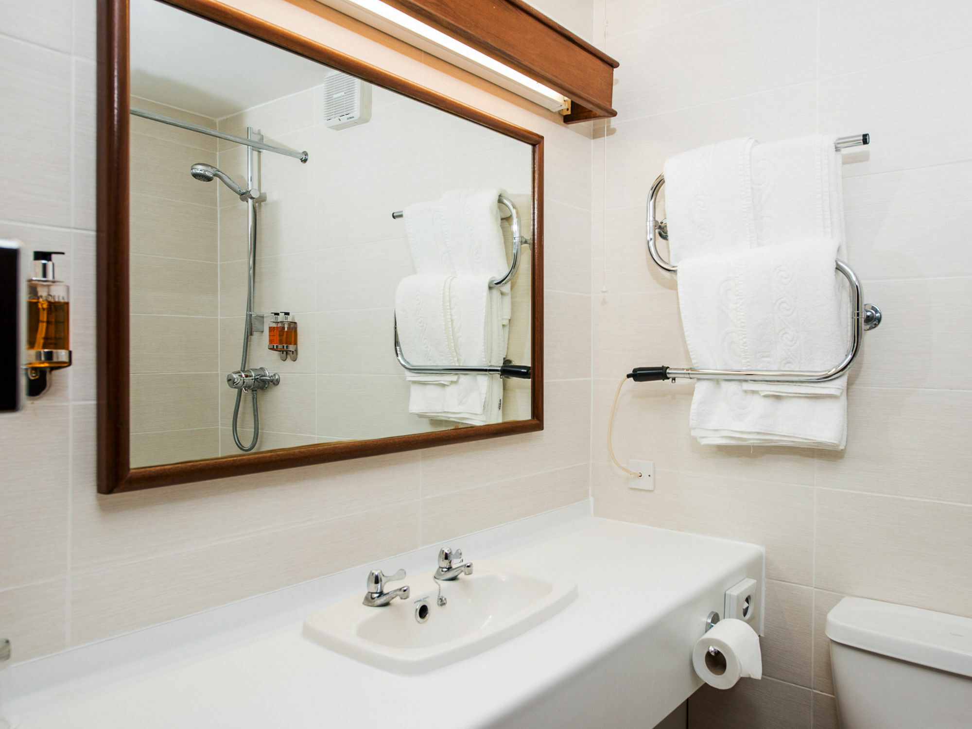 Peartree Lodge Waterside Μίλτον Κέινς Εξωτερικό φωτογραφία