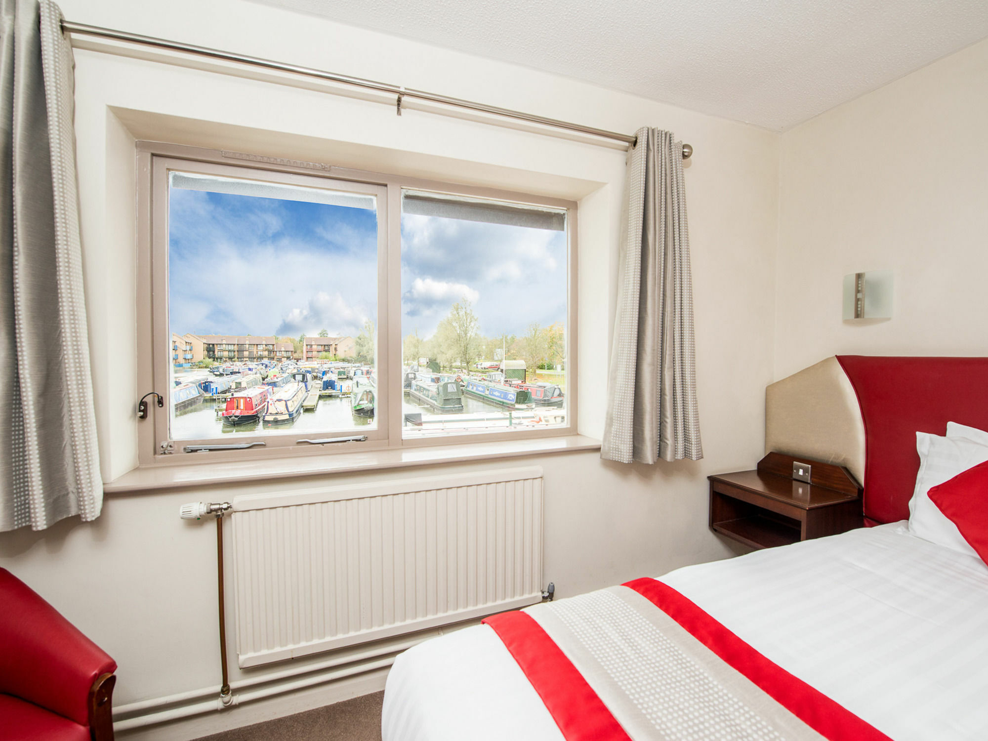 Peartree Lodge Waterside Μίλτον Κέινς Εξωτερικό φωτογραφία